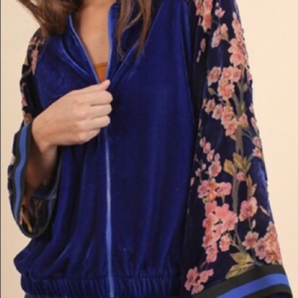 🆕 COBALT BLUE VELVET TOP/JACKET💙
